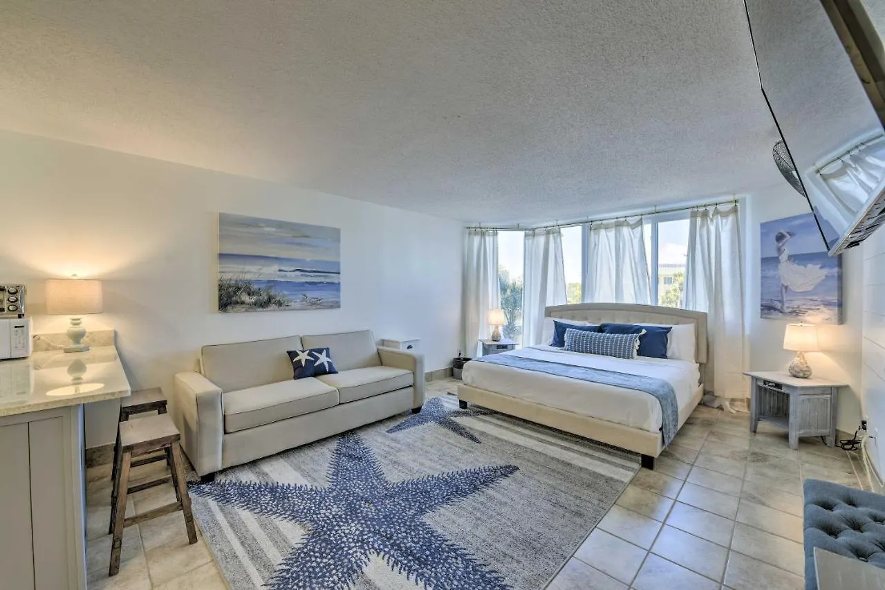 Sandpiper Studio Pcb Retreat With Resort Pool! Panama City Beach