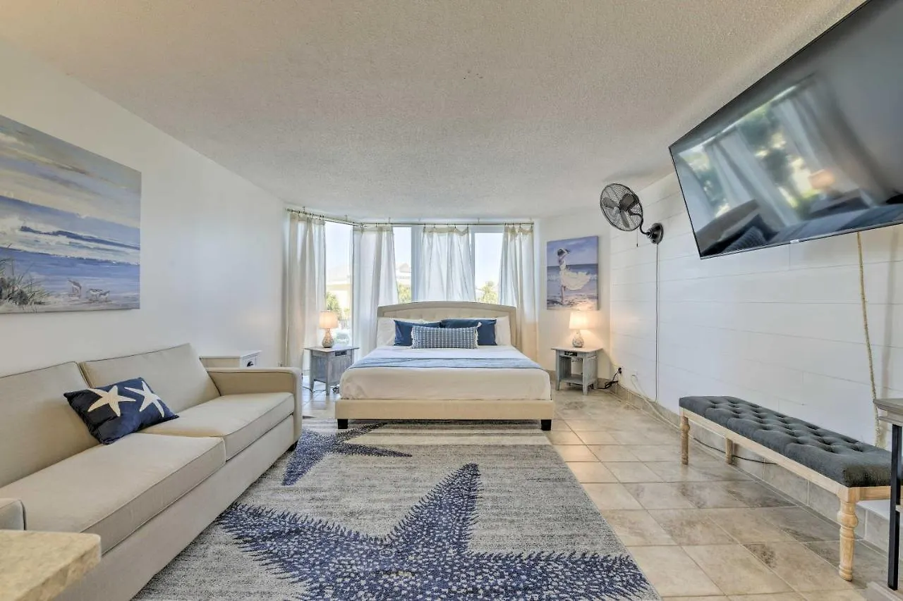 Sandpiper Studio Pcb Retreat With Resort Pool! Panama City Beach United States